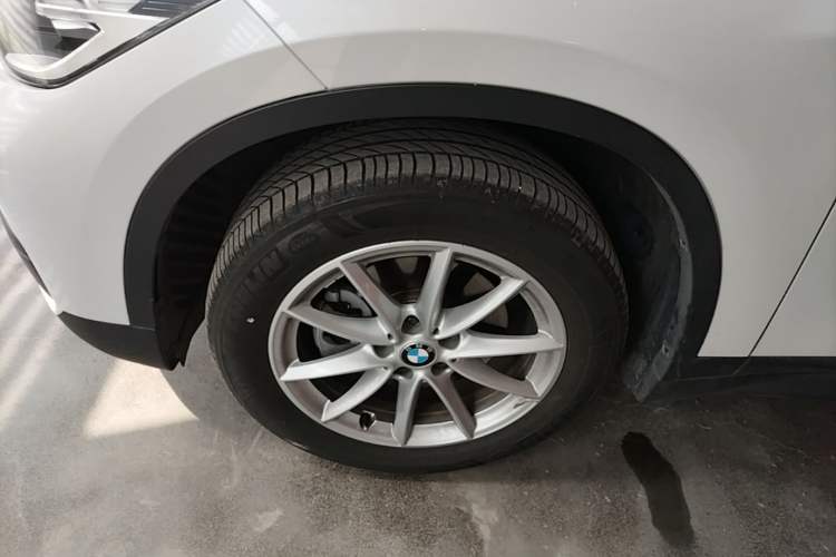 Used BMW X1 2019 sDrive18Li Fashion Model Left Front Wheel Hub