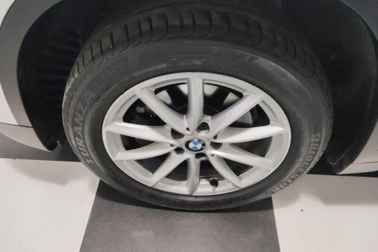 Used BMW X1 2019 sDrive18Li Fashion Model Left Front Wheel Hub