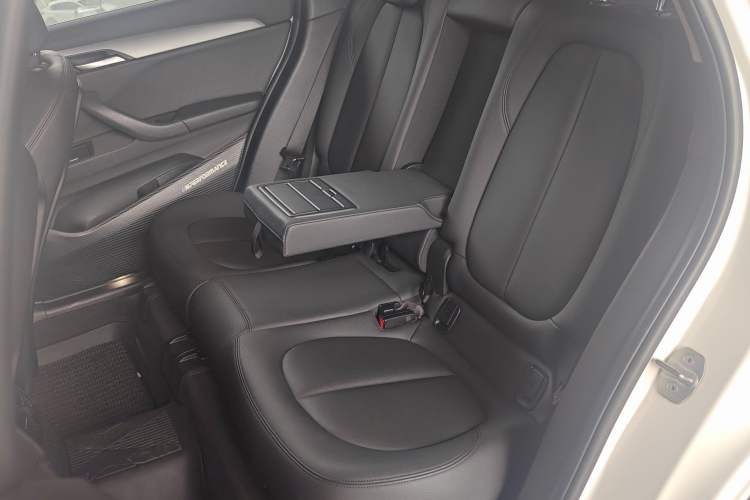 Used BMW X1 2019 sDrive18Li Fashion Model Left Rear Seat