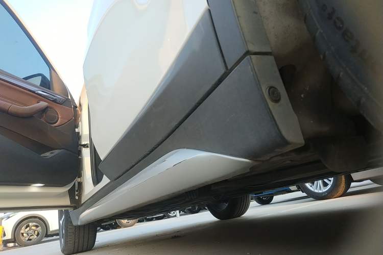 Used BMW X1 2019 sDrive18Li Premium Edition Left Side Sill