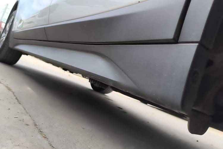 Used BMW X1 2019 sDrive20Li Leading Model Left Side Sill