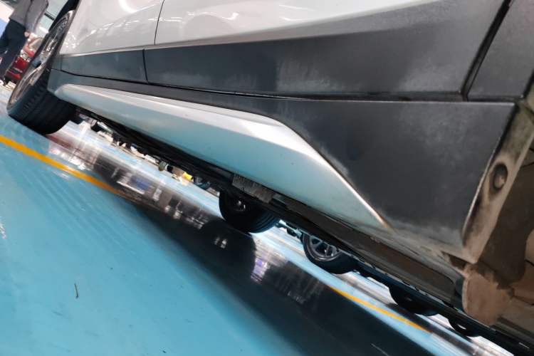 Used BMW X1 2019 sDrive18Li Premium Edition Left Side Sill