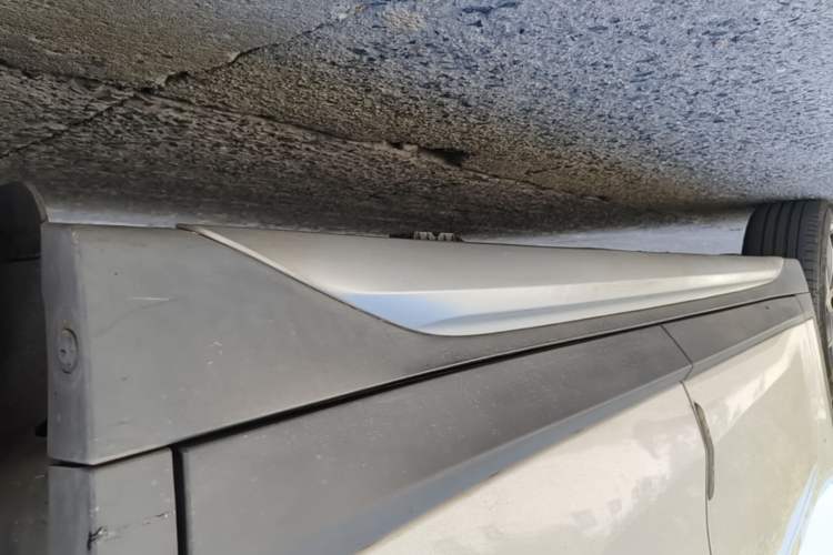 Used BMW X1 2019 sDrive18Li Premium Edition Left Side Sill