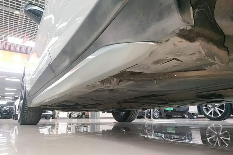 Used BMW X1 2019 sDrive18Li Premium Edition Left Side Sill