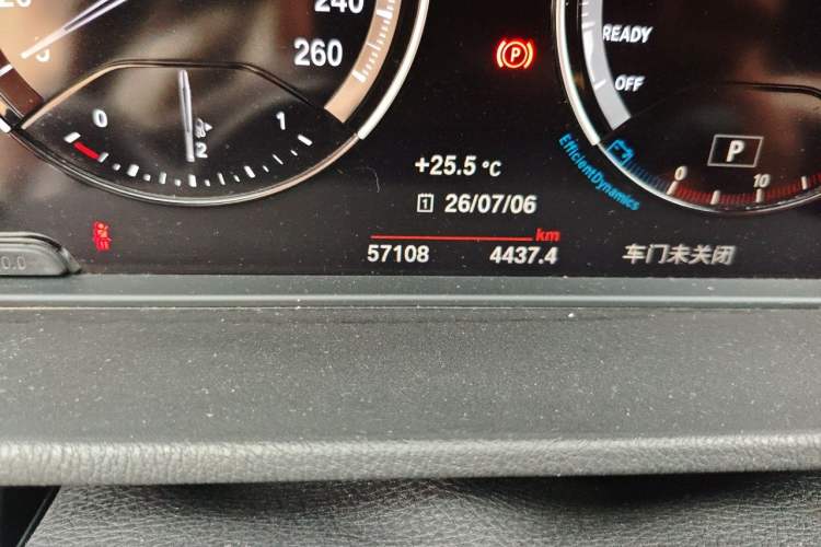 Used BMW X1 2019 xDrive20Li Luxury Model Odometer Close Up