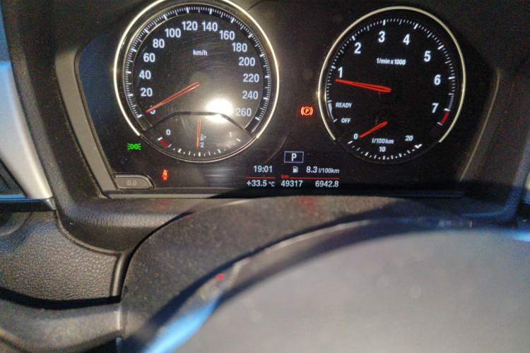 Used BMW X1 2019 sDrive20Li Leading Model Odometer Close Up