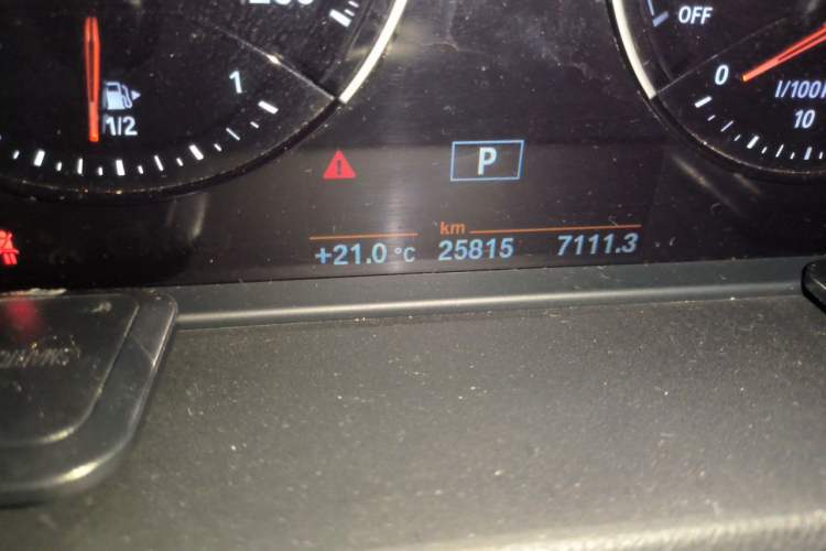 Used BMW X1 2019 sDrive18Li Premium Edition Odometer Close Up
