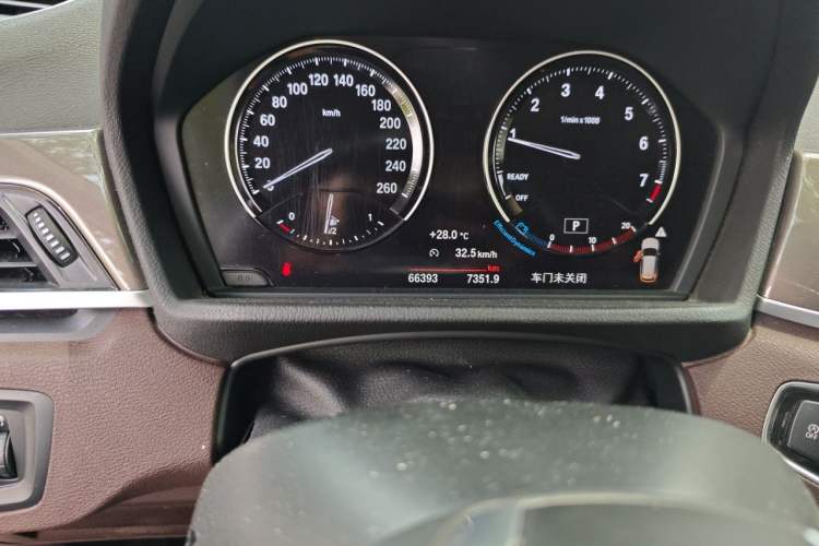 Used BMW X1 2019 xDrive20Li Luxury Model Odometer Close Up