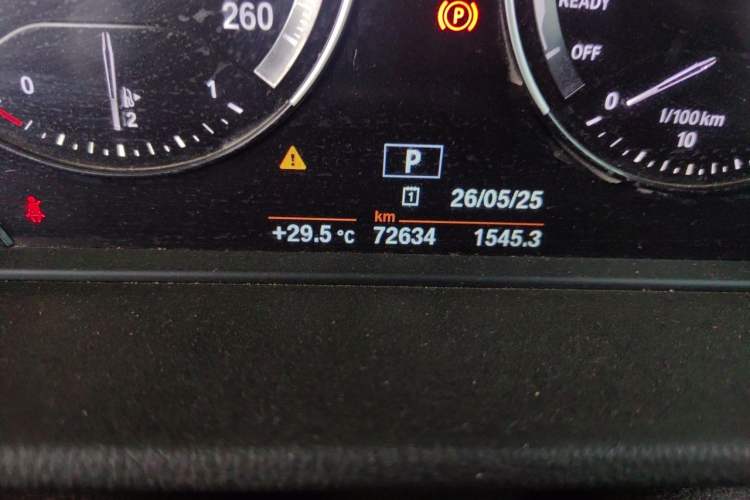 Used BMW X1 2019 sDrive18Li Fashion Model Odometer Close Up
