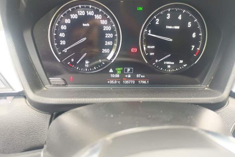 Used BMW X1 2019 sDrive20Li Leading Model Odometer Close Up