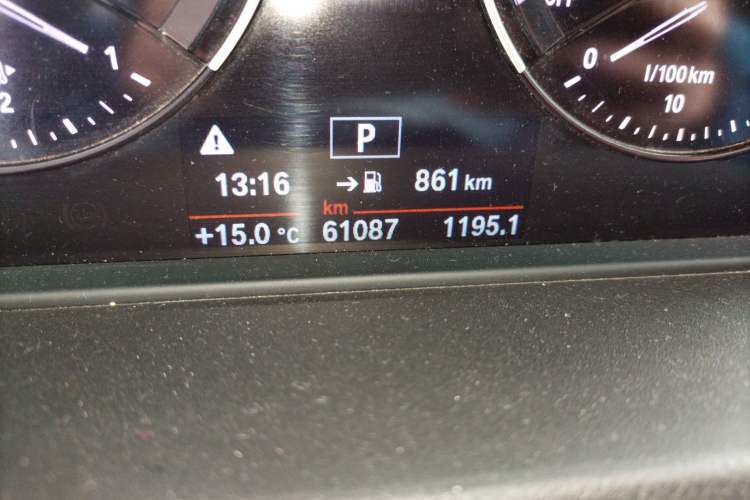 Used BMW X1 2019 sDrive18Li Fashion Model Odometer Close Up