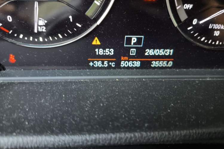 Used BMW X1 2019 sDrive18Li Fashion Model Odometer Close Up