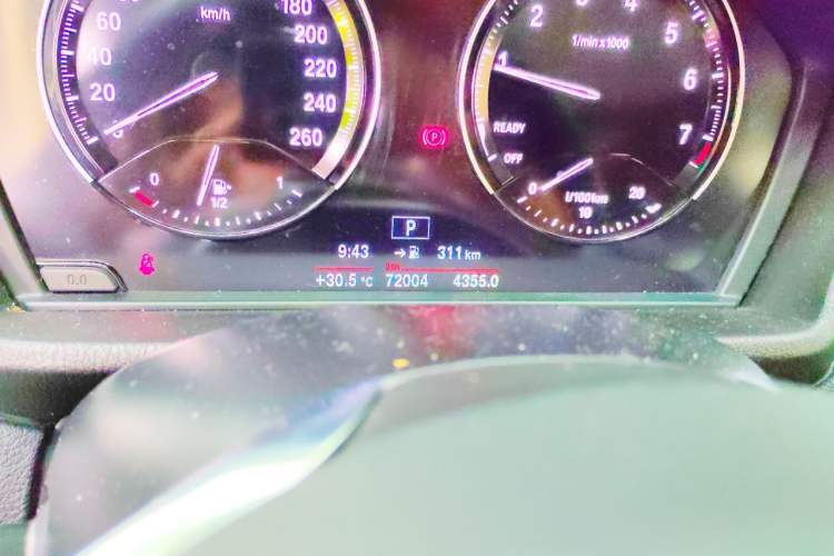 Used BMW X1 2019 sDrive20Li Leading Model Odometer Close Up