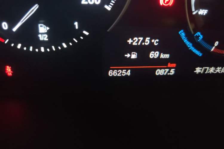 Used BMW X1 2019 xDrive20Li Luxury Model Odometer Close Up