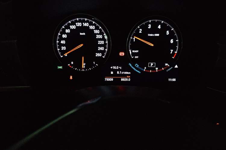 Used BMW X1 2019 xDrive20Li Luxury Model Odometer Close Up