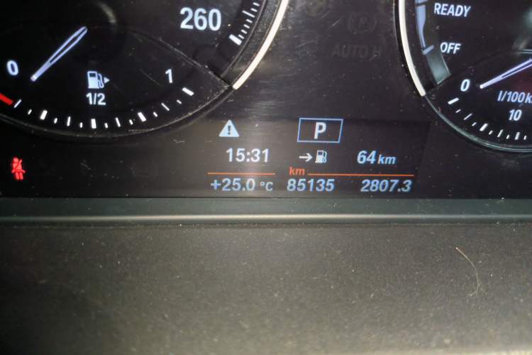 Used BMW X1 2019 sDrive18Li Premium Edition Odometer Close Up