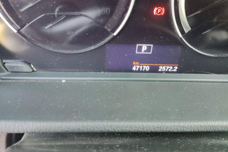 Used BMW X1 2019 sDrive18Li Premium Edition Odometer Close Up
