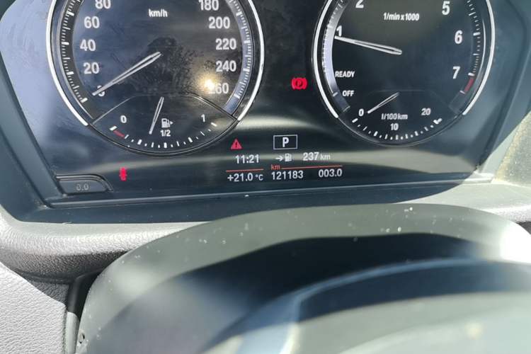 Used BMW X1 2019 sDrive20Li Leading Model Odometer Close Up