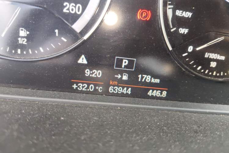 Used BMW X1 2019 sDrive18Li Fashion Model Odometer Close Up
