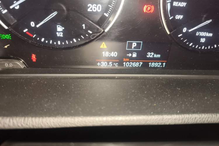 Used BMW X1 2019 sDrive18Li Premium Edition Odometer Close Up