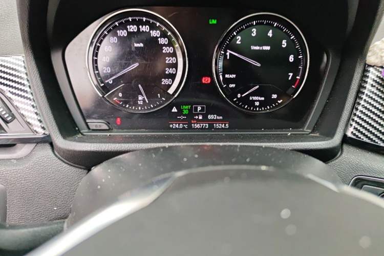 Used BMW X1 2019 sDrive20Li Leading Model Odometer Close Up