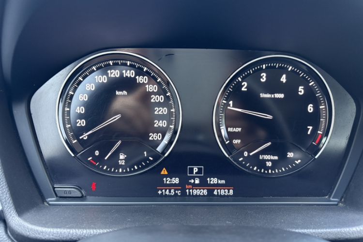Used BMW X1 2019 sDrive18Li Fashion Model Odometer Close Up