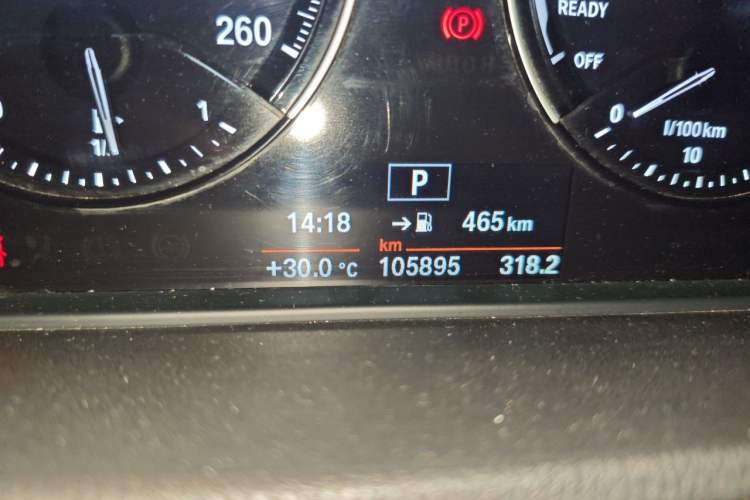 Used BMW X1 2019 sDrive20Li Leading Model Odometer Close Up
