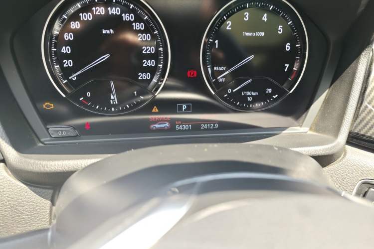 Used BMW X1 2019 sDrive18Li Fashion Model Odometer Close Up