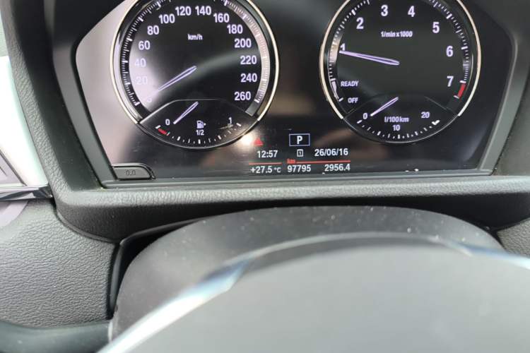 Used BMW X1 2019 sDrive18Li Fashion Model Odometer Close Up