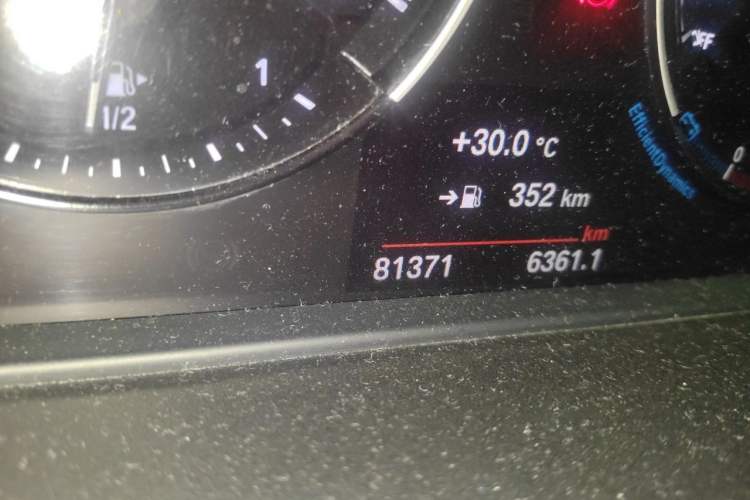 Used BMW X1 2019 xDrive20Li Luxury Model Odometer Close Up