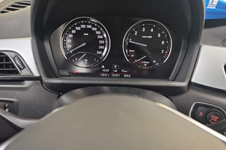 Used BMW X1 2019 sDrive20Li Leading Model Odometer Close Up