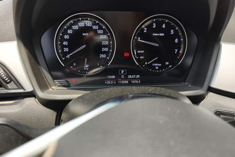 Used BMW X1 2019 sDrive18Li Fashion Model Odometer Close Up