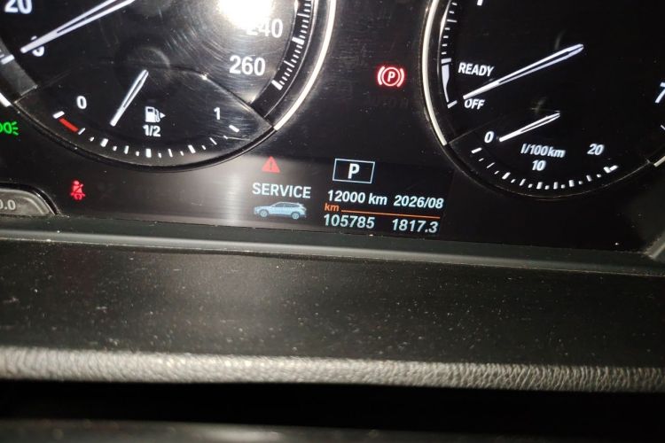 Used BMW X1 2019 sDrive18Li Fashion Model Odometer Close Up