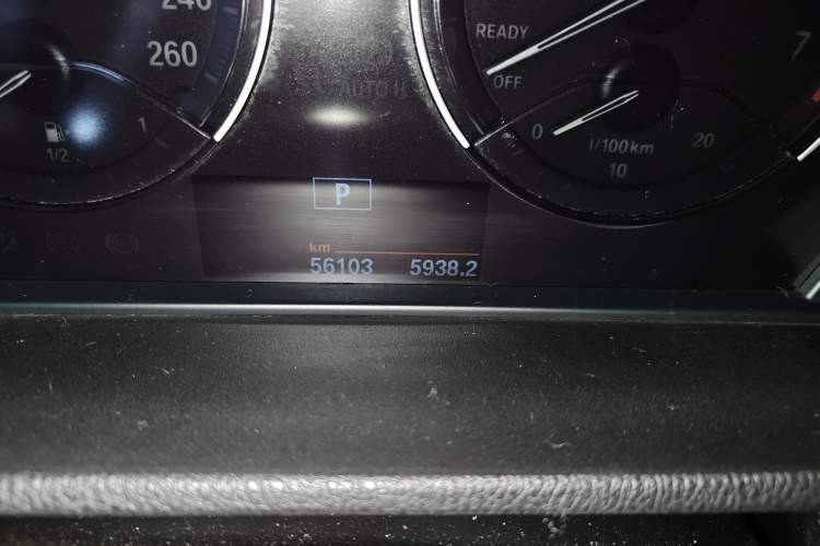 Used BMW X1 2019 sDrive18Li Fashion Model Odometer Close Up