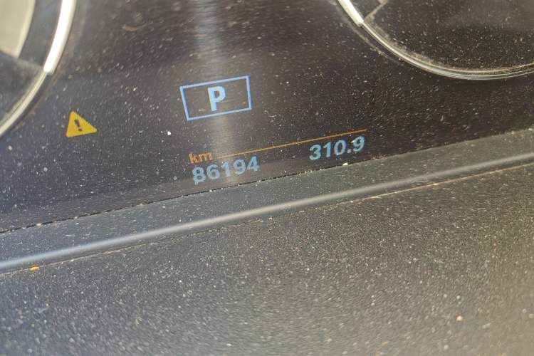 Used BMW X1 2019 sDrive18Li Premium Edition Odometer Close Up