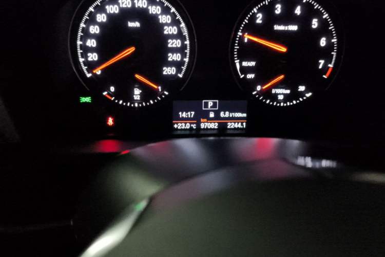 Used BMW X1 2019 sDrive18Li Fashion Model Odometer Close Up