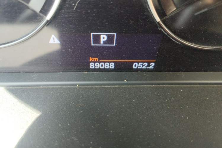 Used BMW X1 2019 sDrive18Li Premium Edition Odometer Close Up