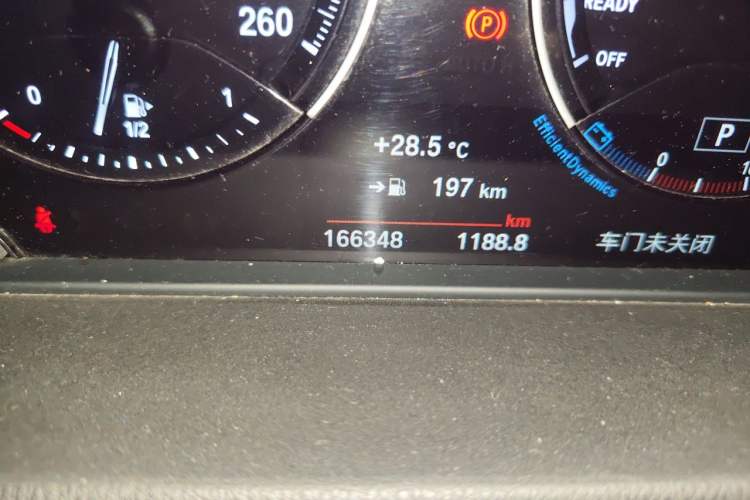 Used BMW X1 2019 xDrive20Li Luxury Model Odometer Close Up