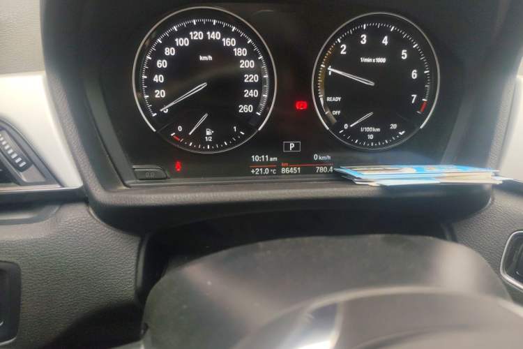 Used BMW X1 2019 sDrive18Li Fashion Model Odometer Close Up