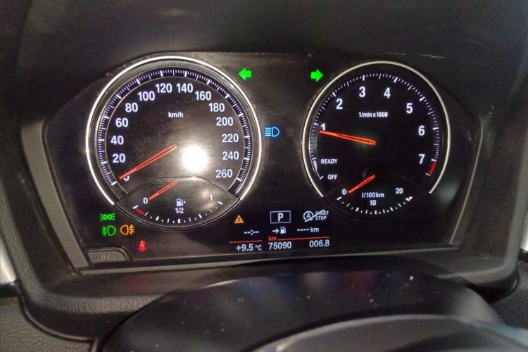 Used BMW X1 2019 sDrive20Li Leading Model Odometer Close Up
