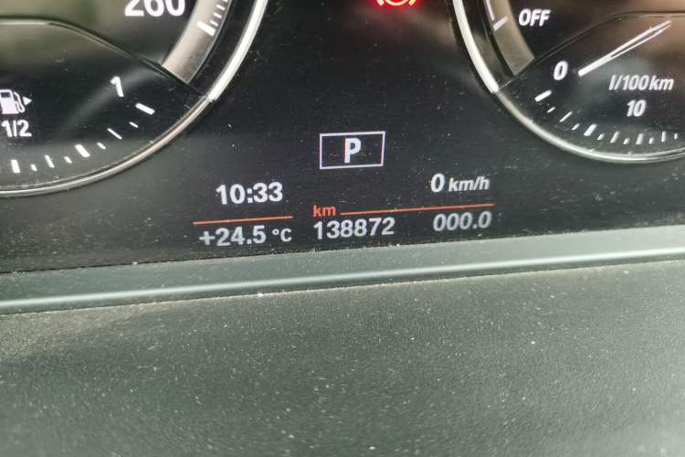 Used BMW X1 2019 sDrive18Li Fashion Model Odometer Close Up