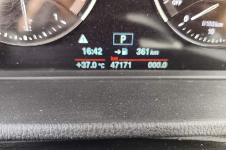 Used BMW X1 2019 sDrive18Li Fashion Model Odometer Close Up