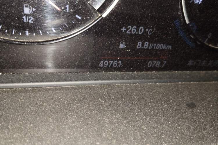 Used BMW X1 2019 xDrive20Li Luxury Model Odometer Close Up