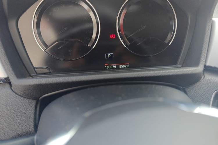 Used BMW X1 2019 sDrive18Li Fashion Model Odometer Close Up