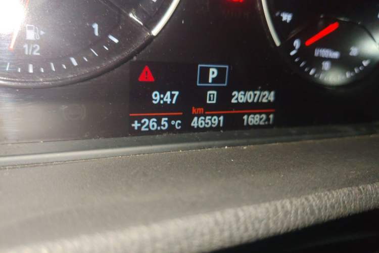 Used BMW X1 2019 sDrive18Li Premium Edition Odometer Close Up