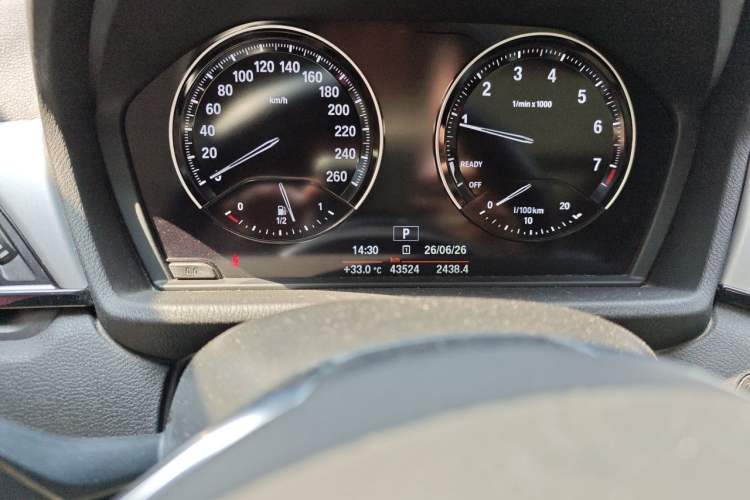 Used BMW X1 2019 sDrive18Li Fashion Model Odometer Close Up