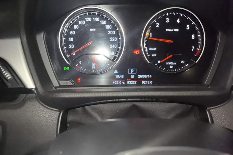 Used BMW X1 2019 sDrive20Li Leading Model Odometer Close Up