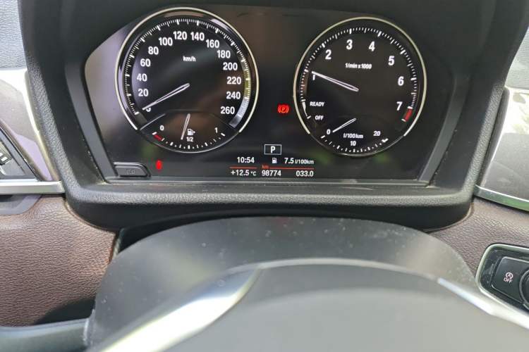 Used BMW X1 2019 sDrive18Li Premium Edition Odometer Close Up