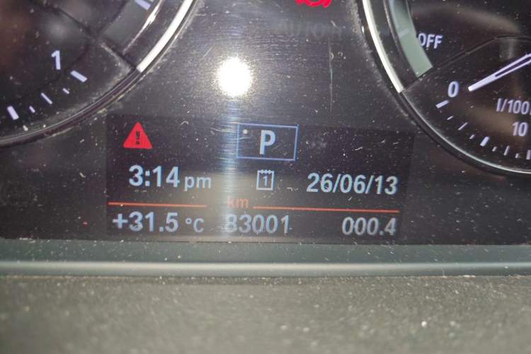Used BMW X1 2019 sDrive20Li Leading Model Odometer Close Up