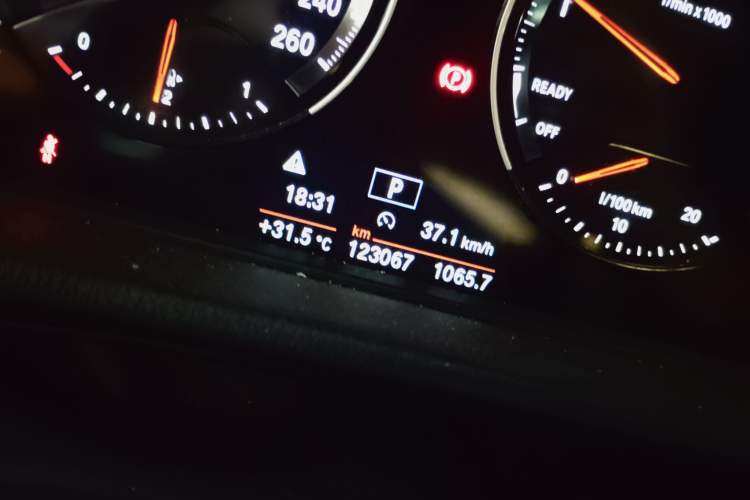 Used BMW X1 2019 sDrive18Li Premium Edition Odometer Close Up